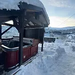 Traditional - Free Parking, Sauna & View Voss