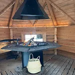 Traditional - Free Parking, Sauna & View