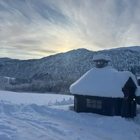 Dom wakacyjny Traditional Norwegian With Sauna! *