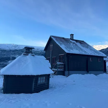 Traditional - Free Parking, Sauna & View Voss
